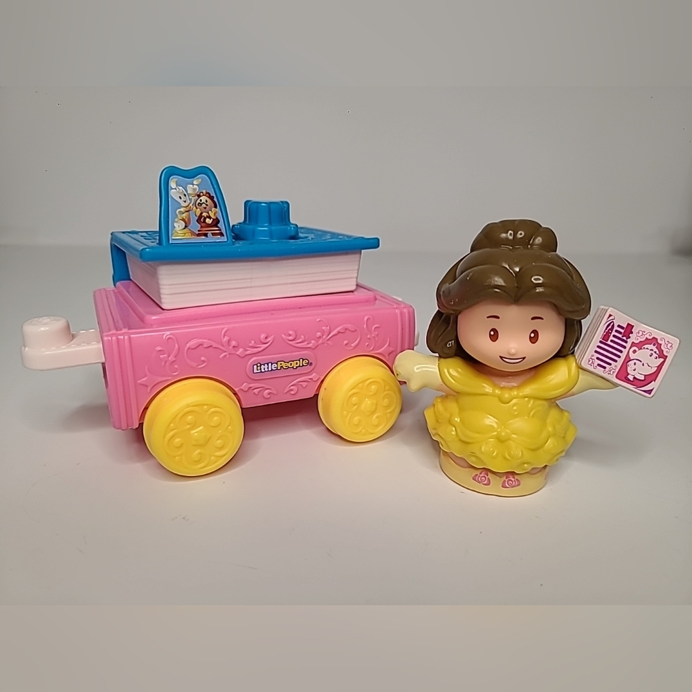 Little People Disney Princess Parade Belle Float & Belle with Book